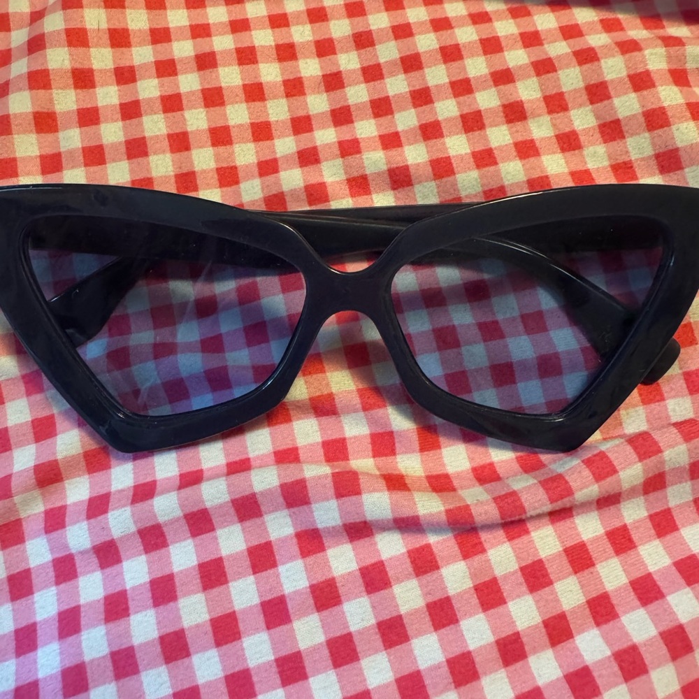Blue Cat-Eye Sunglasses